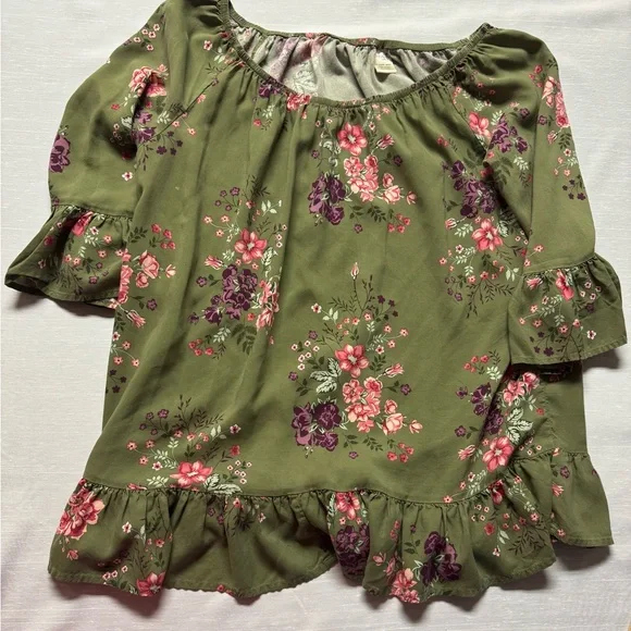 Terra & Sky Olive Green Floral Ruffle Blouse - Picture 1 of 5